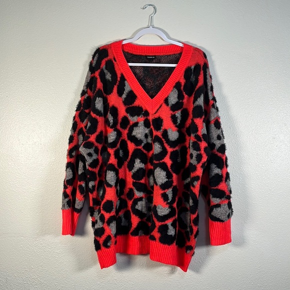 torrid Sweaters - Torrid black/pink/grey leopard print v-neck sweater size 3